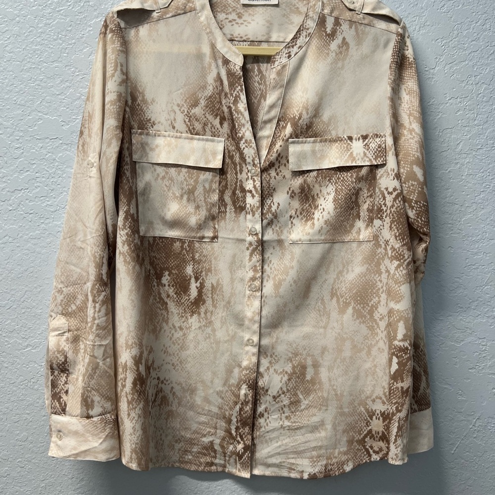 Calvin Klein blouse size Medium, excellent preowned condition